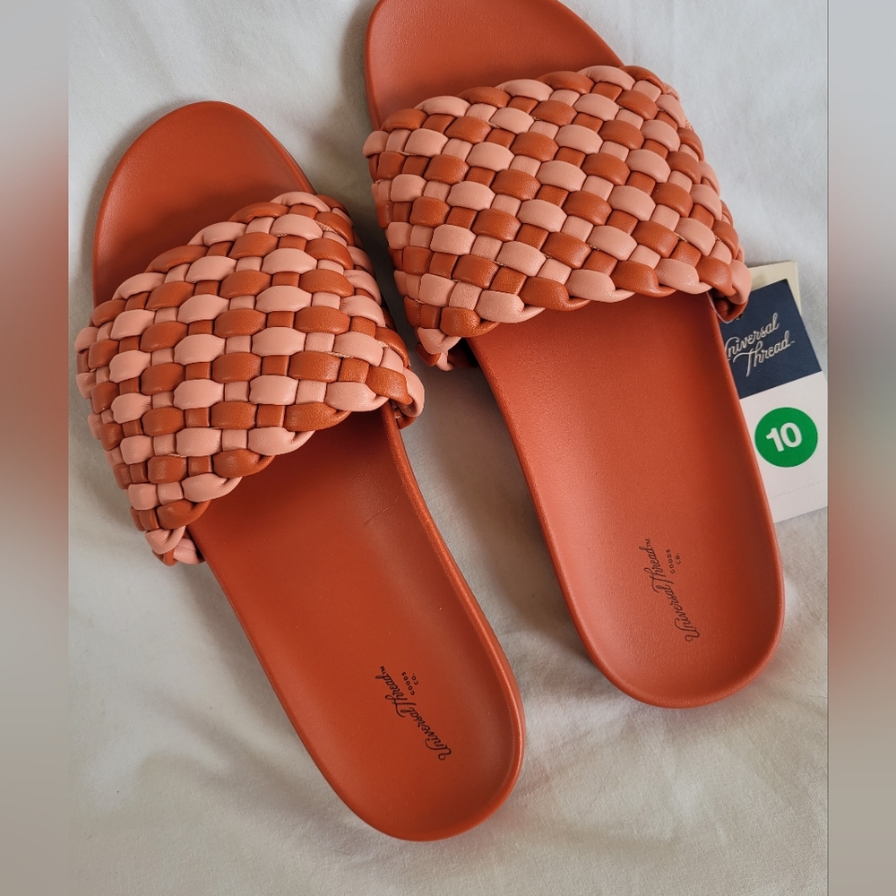 Womans Slip on Sandals Size 8.5 New